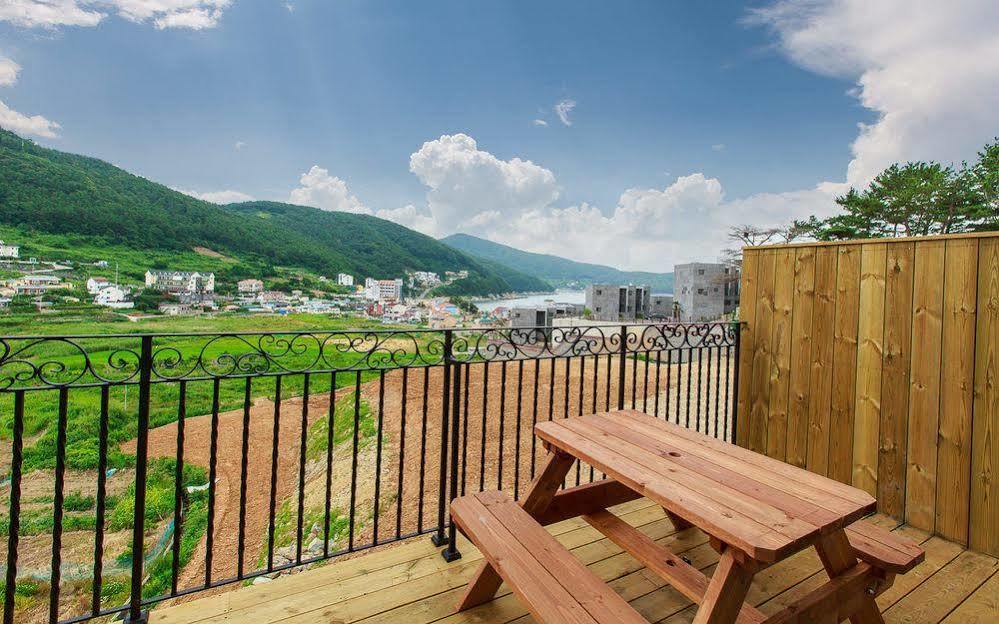 Doya Hotel Geoje Exterior photo